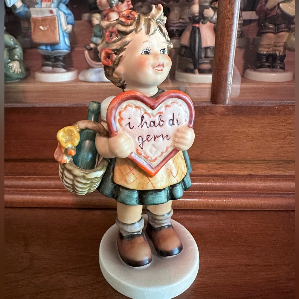 COPY-🧡TM5 ‘Valentine Gift’ Hummel Goebel #387 - Picture 2 of 9